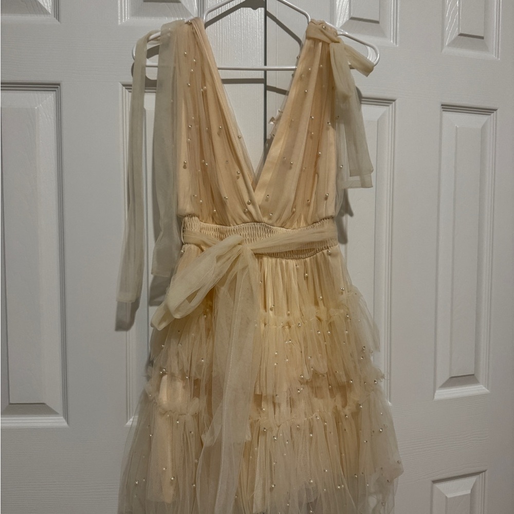 Elegant Cream Mini Dress